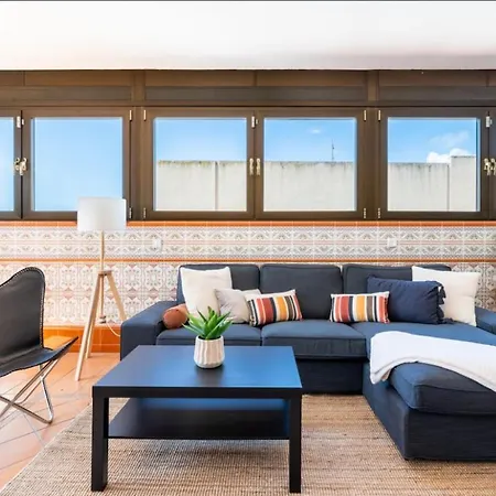 Penthouse, Near Beach, Fuengirola, Free Parking Apartment *