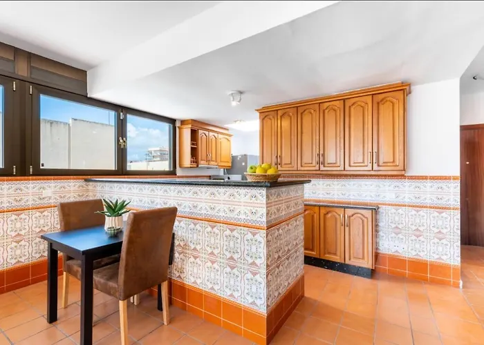 Apartamento Penthouse, Near Beach, Down Town Fuengirola, Free Parking *