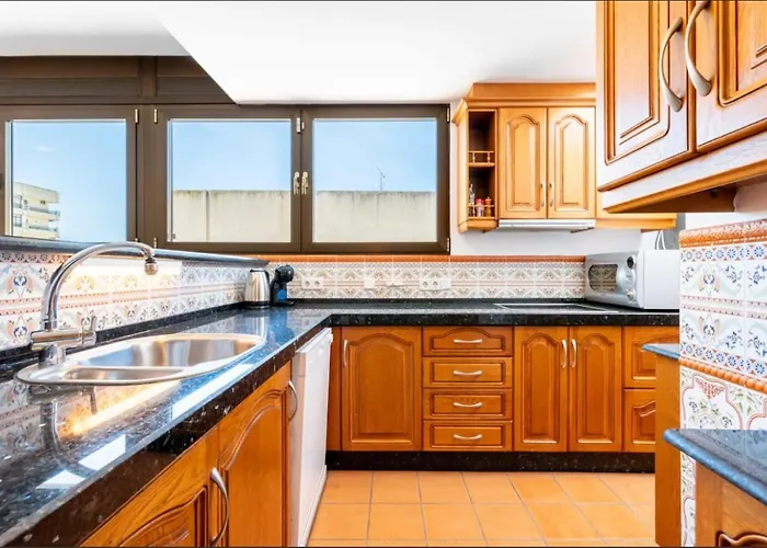 Penthouse, Near Beach, Down Town Fuengirola, Free Parking *