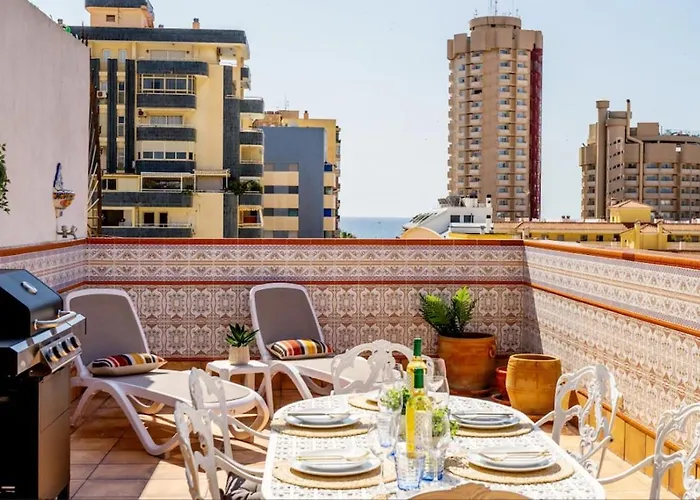 Penthouse, Near Beach, Down Town Fuengirola, Free Parking Apartamento *