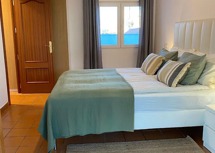 Penthouse, Near Beach, Down Town Fuengirola, Free Parking Apartamento *